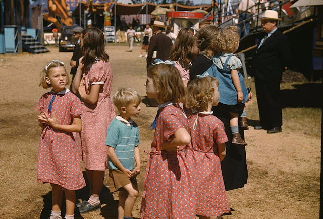 Did You Know: 1930s Flour Sacks Had Colorful Patterns for Women to Sew Dresses From_Ha