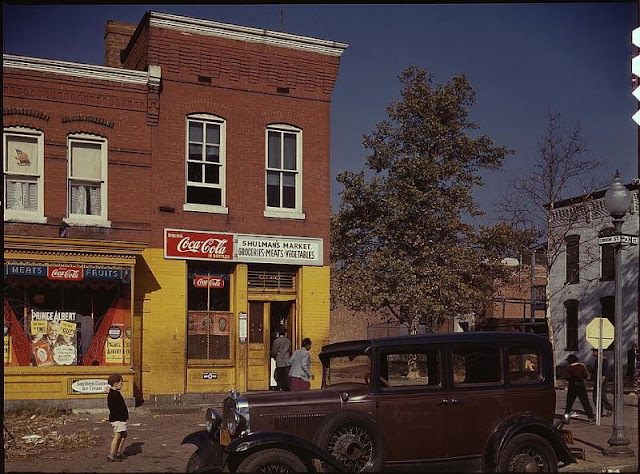 20 Amazing Photos Capture Stores of the U.S. in the Early 1940s_Ha