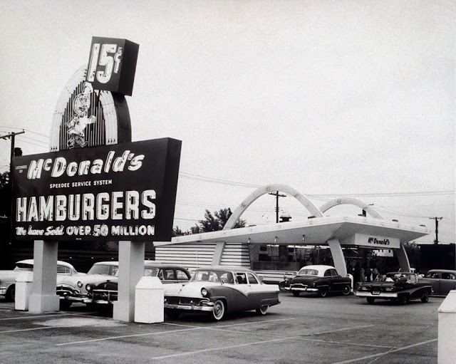 Old McDonald’s: Historical Photos of the Biggest Fast Food Brand in the World Since Established Till the 1980s_Ha