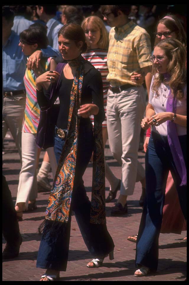 23 Fascinating Color Photos of Young New Yorkers in the 1960s_Ha