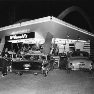 Here’s What The Very First McDonald’s Restaurant Looked Like_Ha