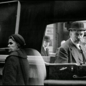 Black and White Photographs of Daily Life in England in 1960_Ha