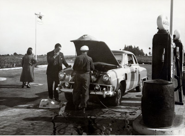 Vintage Found Photos of Filling Stations From Between the 1920s and ’60s _ nan