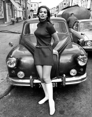 Photos sympas de filles en bottes du début des années 1960 et des années 1970 _ nan